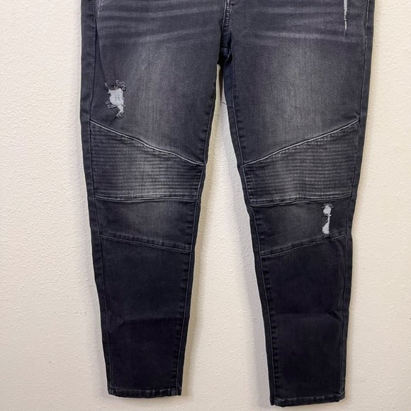 Kancan Women's Black Wynne Low Rise Ankle Skinny Jeans Size 13 Distressed - Picture 4 of 8